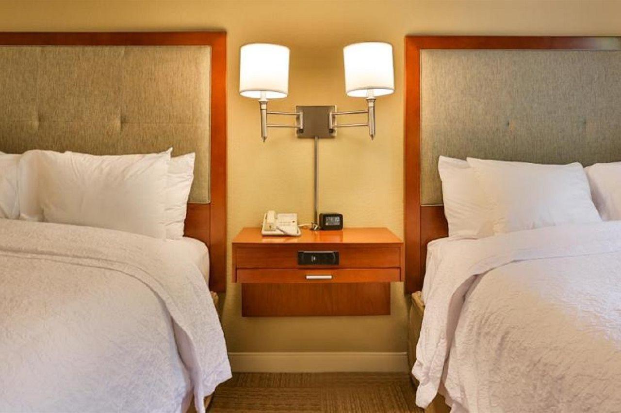 נורת' צ'רלסטון Hampton Inn & Suites Charleston Airport מראה חיצוני תמונה